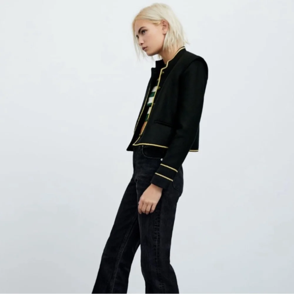 SOLD🥤 Zara Woman Textured Cropped Wool Blend Jacket Black Gold Buttons S NWT - Picture 7 of 16